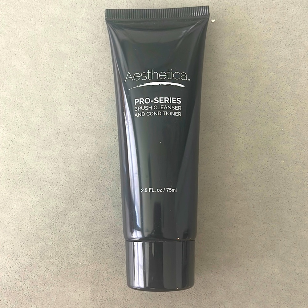 Aesthetica - Brush Cleaner